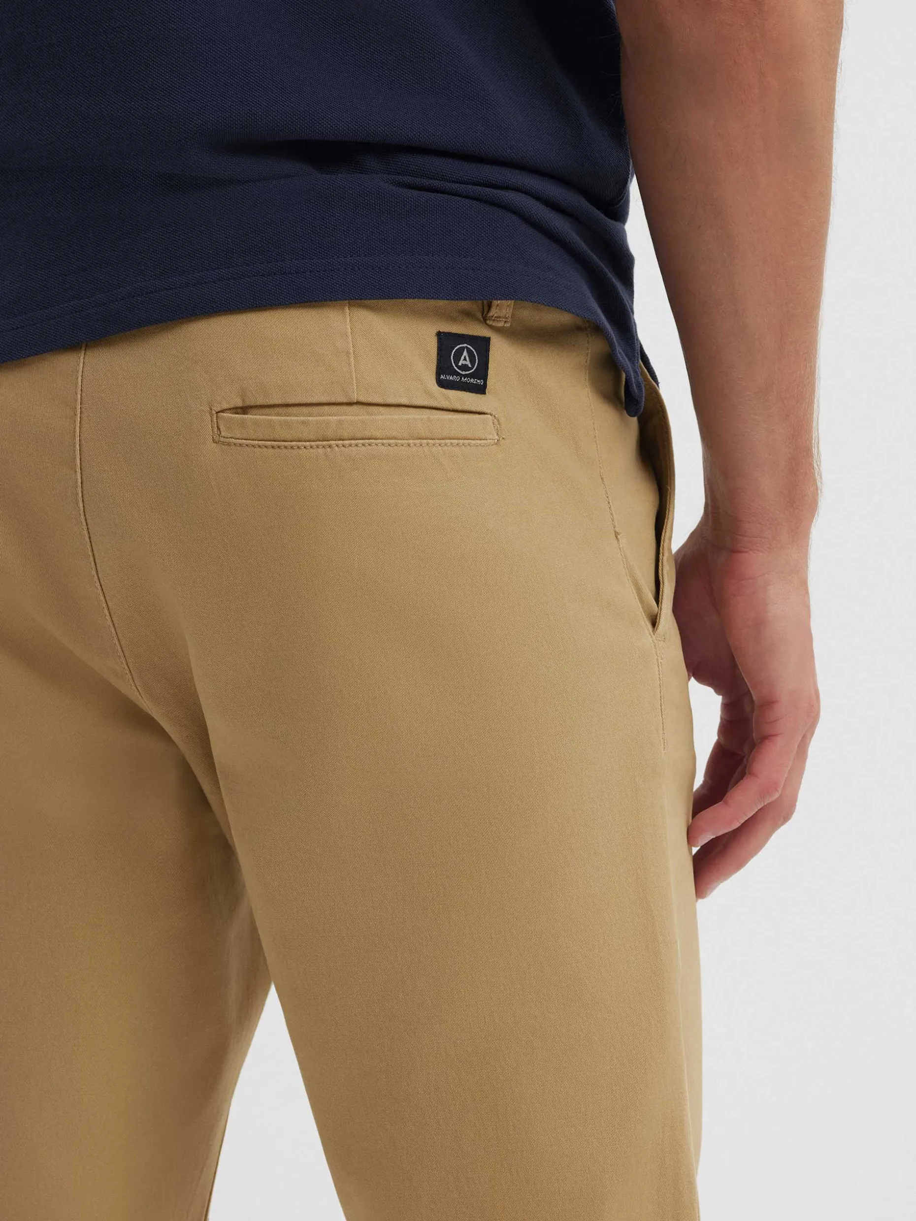 PANTALON CHINO COMFORT CAMEL